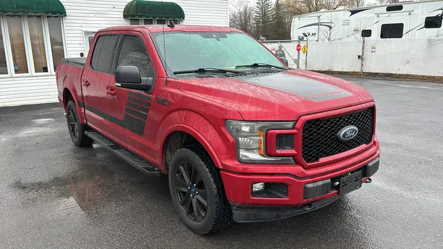 Ford F-150 LARIAT V8