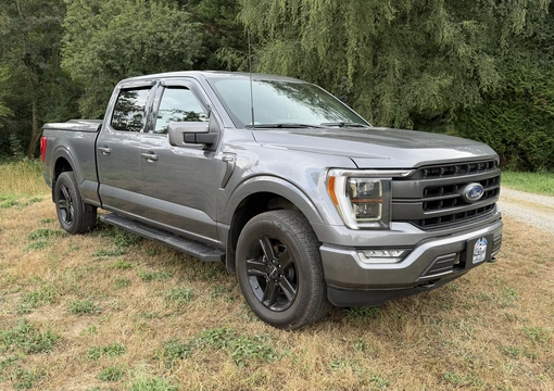Ford F-150 LARIAT V8