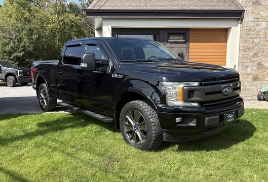 Ford F-150 XLT V8